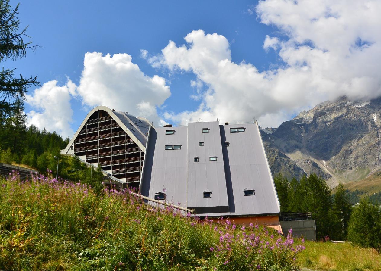 Appartamenti La Maison De Vacances Breuil-Cervinia Bagian luar foto